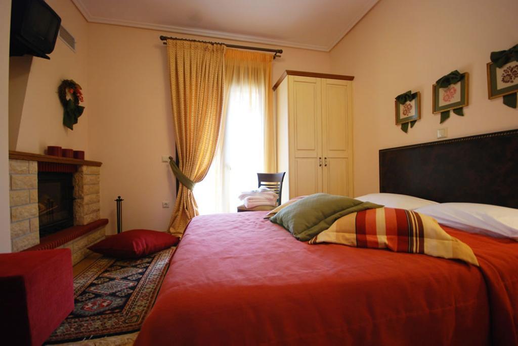 Valentini Guesthouse Карпенисион Номер фото