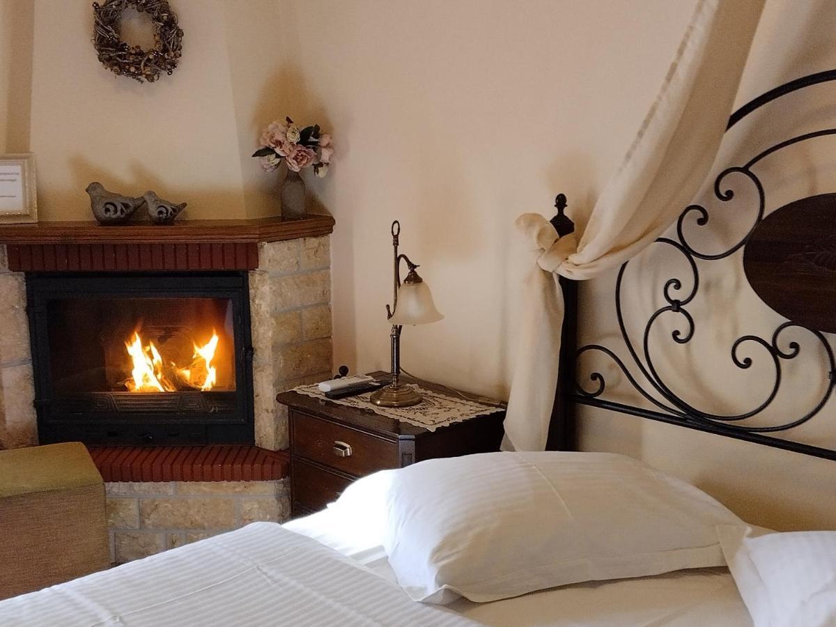 Valentini Guesthouse Карпенисион Экстерьер фото