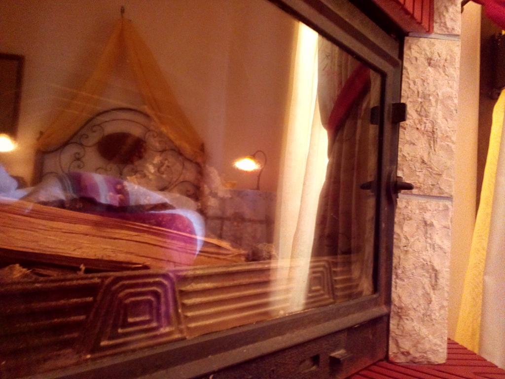 Valentini Guesthouse Карпенисион Экстерьер фото