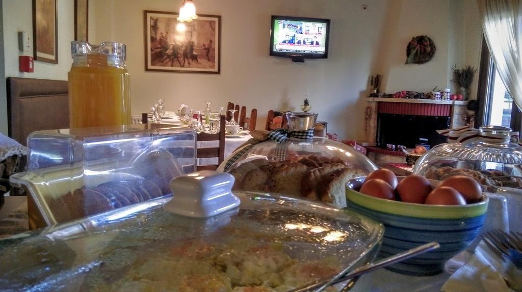 Valentini Guesthouse Карпенисион Экстерьер фото