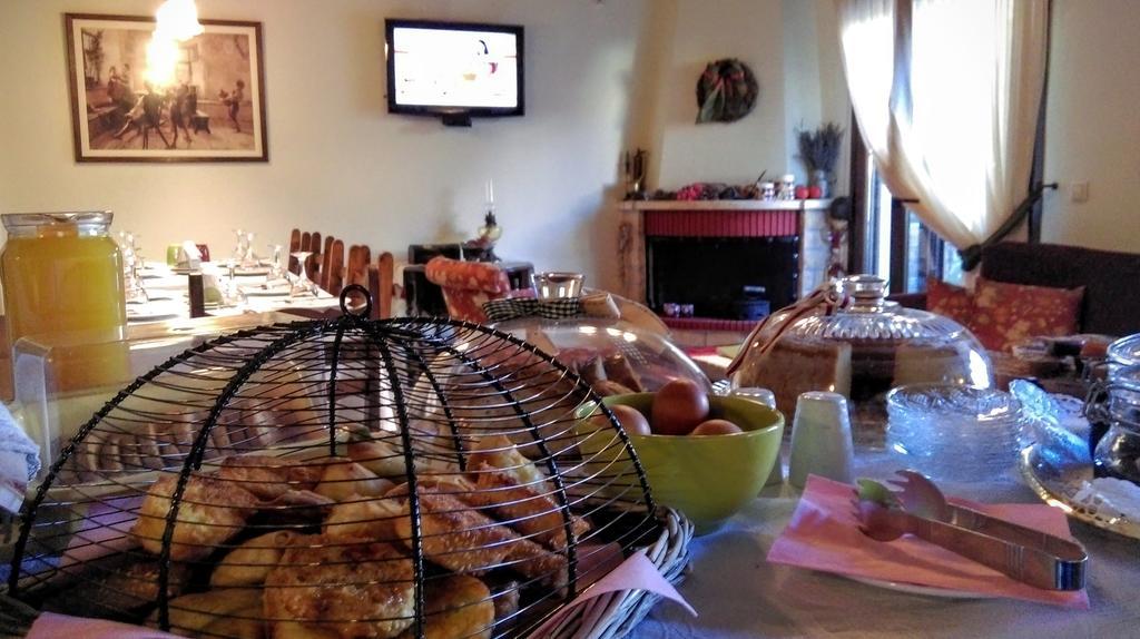 Valentini Guesthouse Карпенисион Экстерьер фото