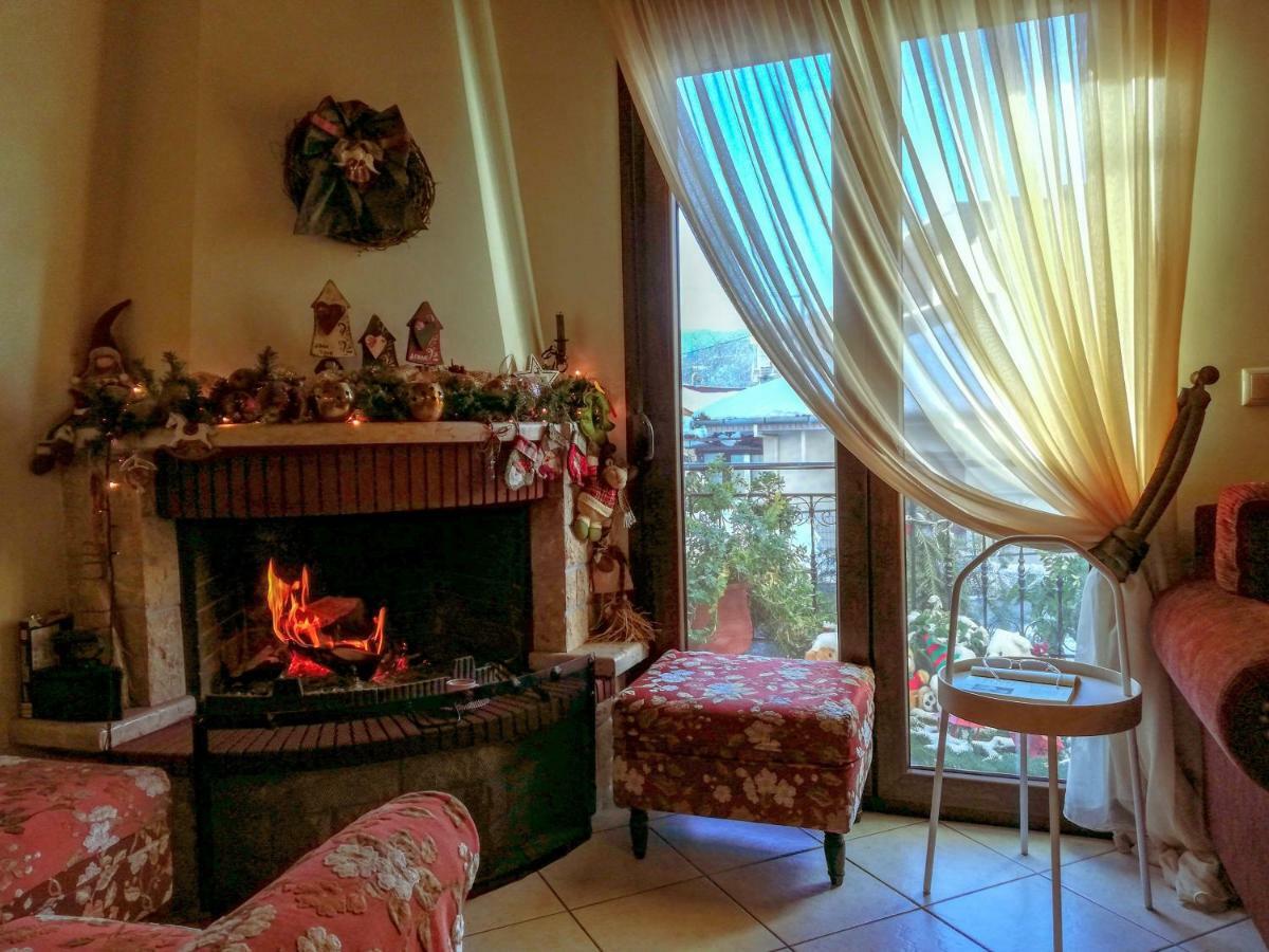 Valentini Guesthouse Карпенисион Экстерьер фото